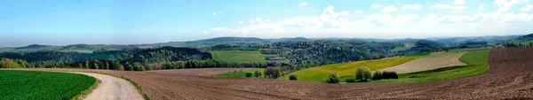 Die Hochebene Des Erzgebirges Sachsen Deutschland Wandern Durch Ackerland Blumenwiesen — Stockfoto