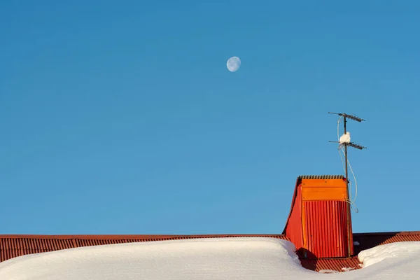 Antenna House Rooftop Snowfall Winter Season Morning Moon Blue Sky — Stock Photo, Image