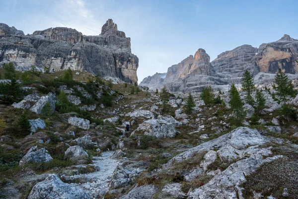 Chemin Touristique Avec Beaux Paysages Dolomite Arrière Plan Dolomites Italie — Photo