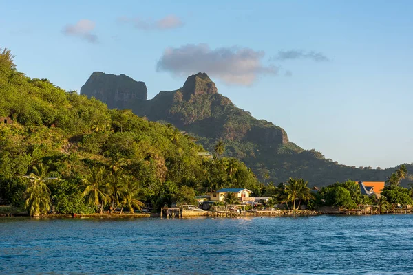 Settlement Front Mont Otemanu Volcano Bora Bora French Polynesia Oceania — Stock Photo, Image