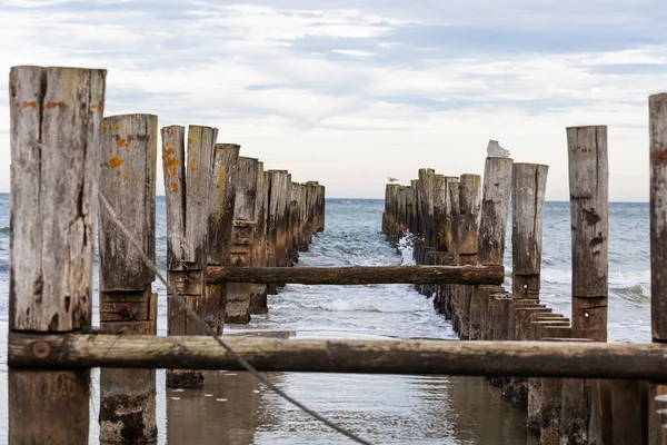 Molo Legno Sulla Spiaggia — Foto Stock