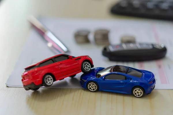Miniatűr Autó Modell Játékautókkal Asztalon — Stock Fotó