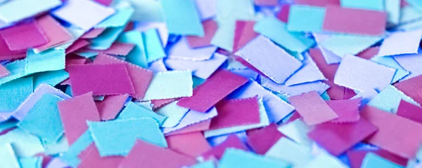 Широкий Паперовий Карнавальний Конфетті Багатьох Кольорів Включаючи Синій Фіолетовий — стокове фото