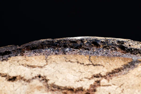 Close Van Een Stuk Zwarte Witte Chocolade — Stockfoto