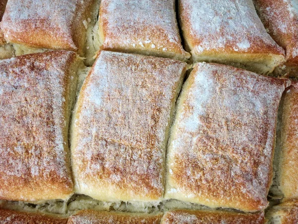 Zelfgemaakte Kaneel Broodjes Een Witte Achtergrond — Stockfoto