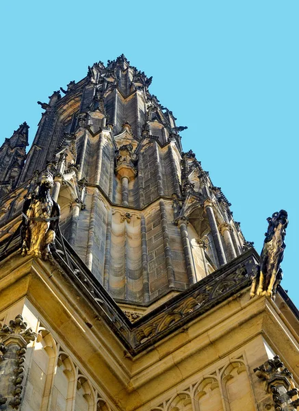 Tower Metropolitan Cathedral Saints Vitus Wenceslaus Adalbert Castle Mountain Hradschin — Stock Photo, Image