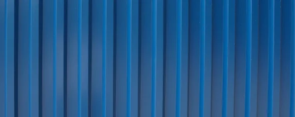 Голубой Гофрированный Металлический Забор — стоковое фото