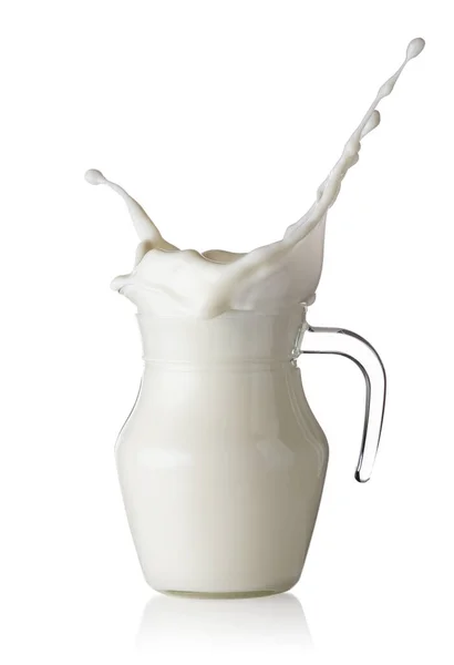 배경에 분리되어 유리병 우유에 문지르라 — 스톡 사진
