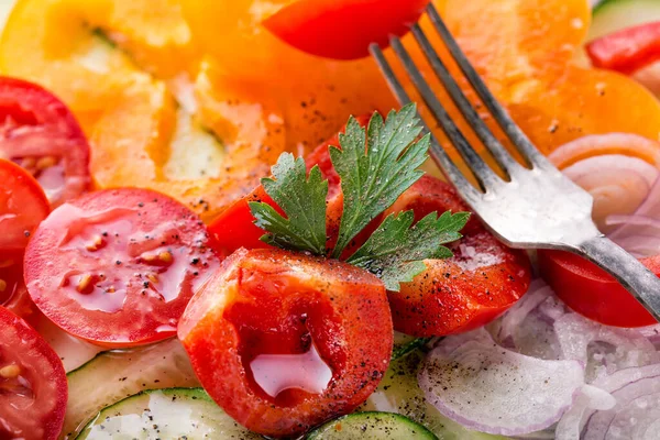 Fragmento Salada Vegetal Fresca Com Garfo Conceito Alimento Natural Saudável — Fotografia de Stock