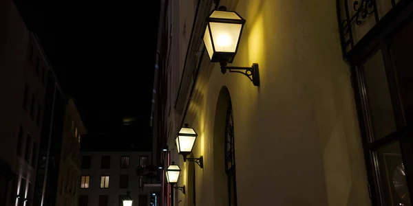 Lanterna Antiga Uma Fachada Edifício Munique Alemanha — Fotografia de Stock