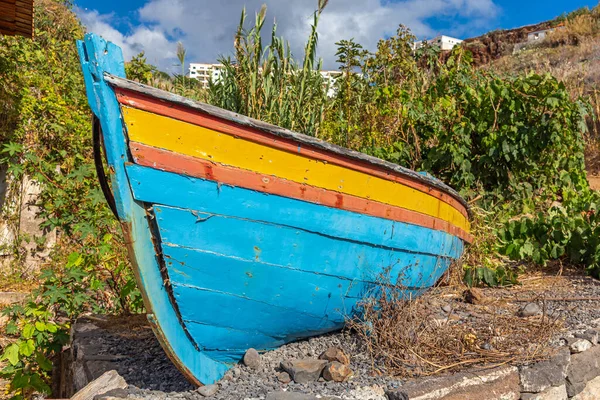 Verwässertes Boot Land Canico Madeira — Stockfoto