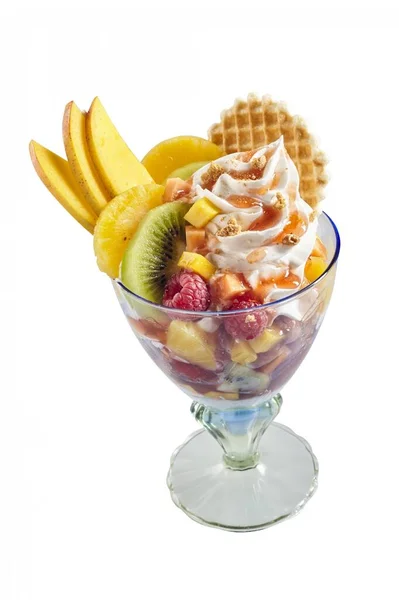 Servire Macedonia Fresca Frutta Tropicale Filare Gelato Guarnito Con Mela Fotografia Stock