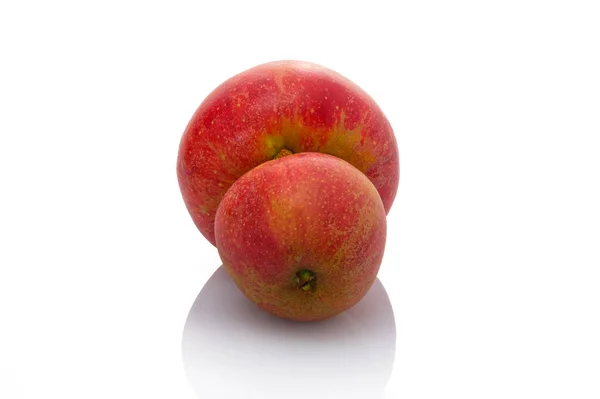 Свіже Стигле Червоне Яблуко Ізольоване Білому Тлі — стокове фото