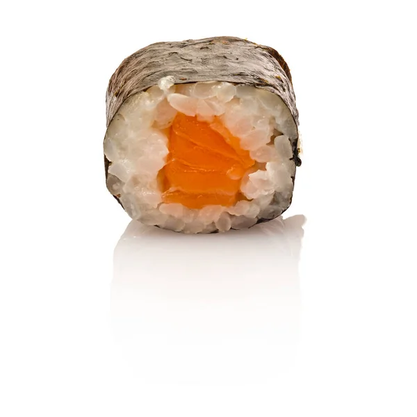 Rolo Sushi Com Salmão Isolado Fundo Branco — Fotografia de Stock