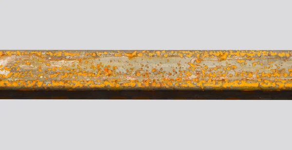Rusty Profil Rury Metalowej Izolowanym Tle — Zdjęcie stockowe