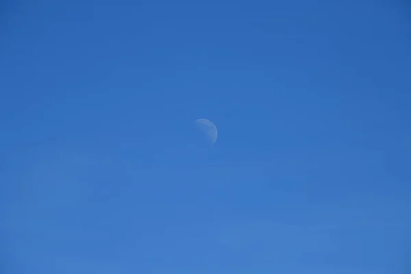 Księżyc Hiszpańskim Niebie Prowincja Alicante Costa Blanca Hiszpania — Zdjęcie stockowe