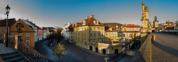 Panoramautsikt Från Karlsbron Prag Mot Mala Strana Bridge Tower Och — Stockfoto