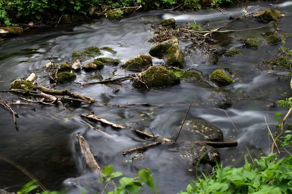 Río Con Piedras —  Fotos de Stock