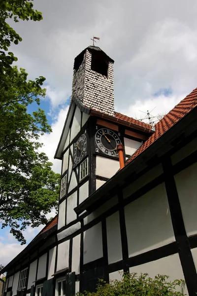 Altes Holzhaus Der Stadt — Stockfoto