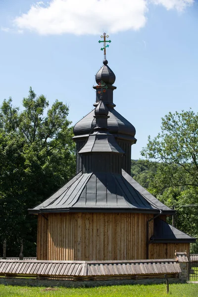 老木东正教教会在 Bartne Beskids — 图库照片