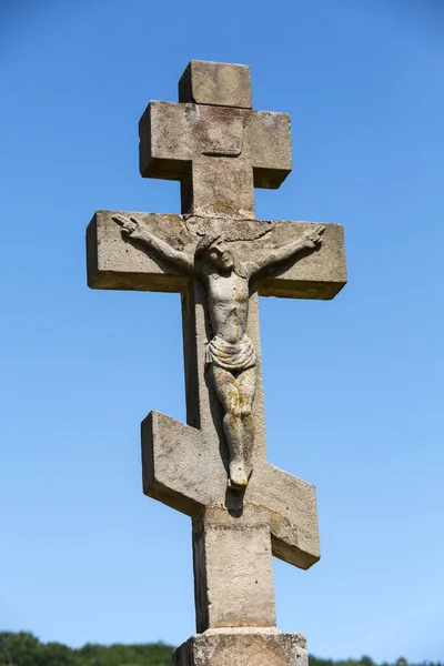 Kruisvormige Kruisbeeld Achtergrond Van Blauwe Lucht — Stockfoto