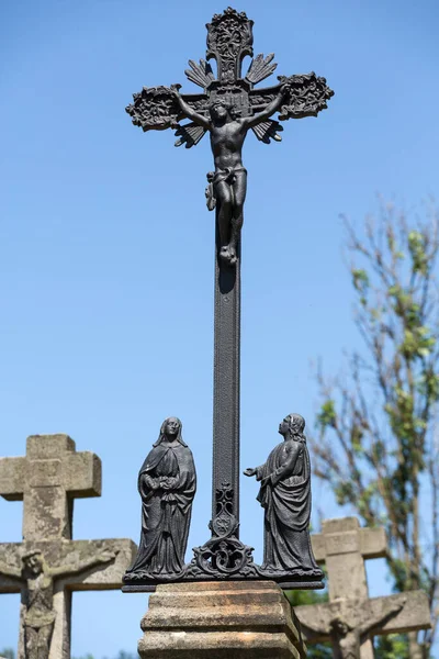 Estátua Cemitério Católico Cidade Chalés França — Fotografia de Stock