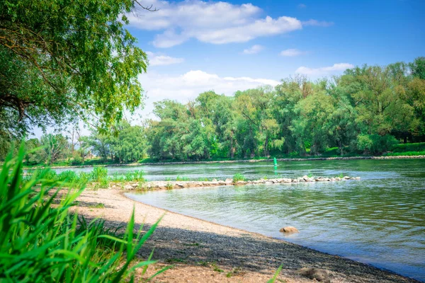 Hermoso Paisaje Con Río Árboles — Foto de Stock