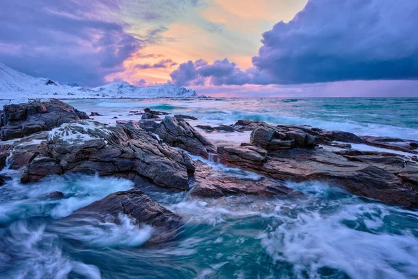 Vågor Norska Havet Klippiga Kusten Fjorden Solnedgången Med Sol Skagsanden — Stockfoto