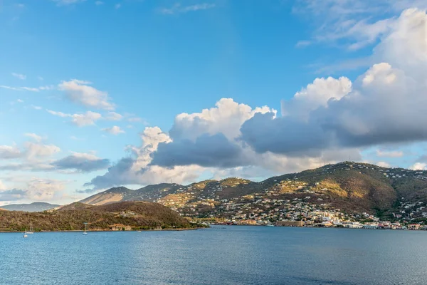 カリブ海のアメリカ領バージン諸島 Usvi シャーロット アマリー島セント トーマスに接近する港 — ストック写真