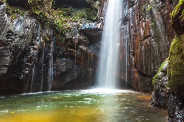 Prachtige Waterval Het Bos — Stockfoto