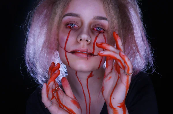 Ung Blond Kvinna Med Sfx Makeup — Stockfoto