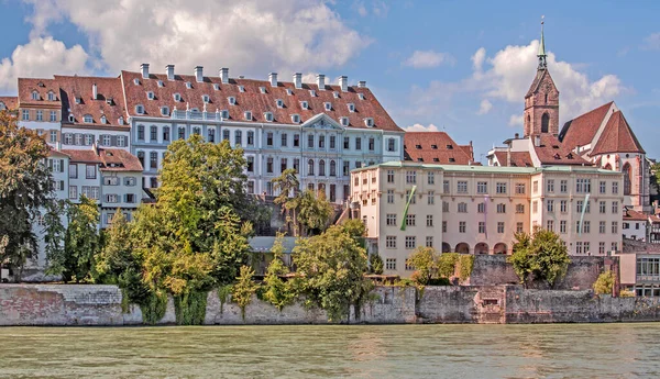 Rheinufer Mit Martinskirche Bazylea Szwejt — Zdjęcie stockowe