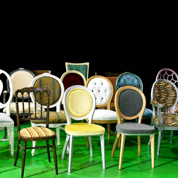 Κλασική Καρέκλα Και Καρέκλες Στο Εσωτερικό — Φωτογραφία Αρχείου