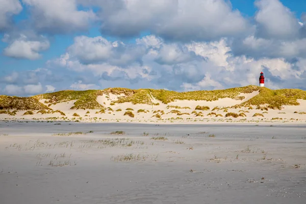 Vacker Strand Med Hav Och Blå Himmel — Stockfoto