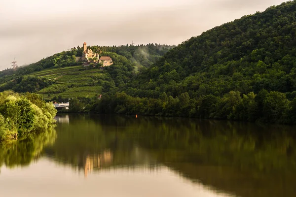 Hornberg Κάστρο Βρίσκεται Στη Δεξιά Όχθη Του Ποταμού Neckar Πάνω — Φωτογραφία Αρχείου