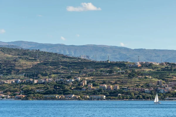Estrecho Messina Conectó Mediterráneo Con Mar Tirreno Isla Sicilia Con — Foto de Stock