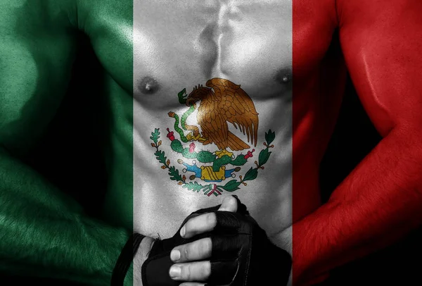 Hombre Musculoso Fuerte Con Los Brazos Contra Bandera Americana —  Fotos de Stock