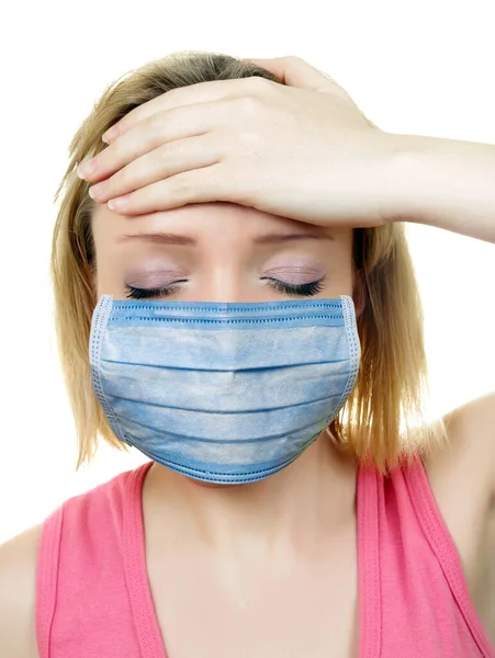 Ung Kvinna Med Ansiktsmask Och Skyddande Medicinska Masker — Stockfoto