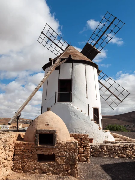 Antiguo Molino Viento Antigua Aldea Fuerteventura Islas Canarias España — Foto de Stock