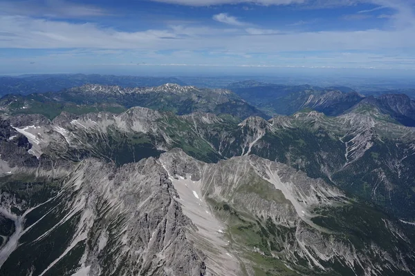 チロル オーストリアのレヒの山と谷の自治体からの空中ビュー — ストック写真