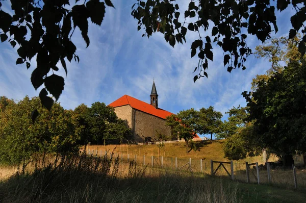 Szent Háromság Temploma Cseh Köztársaság Régiója Óvárosának Falujában — Stock Fotó