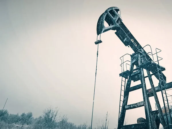 油田の石油ポンプは — ストック写真
