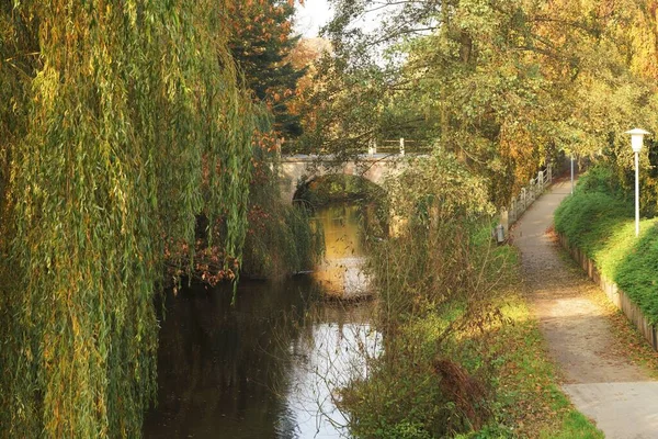 Hermoso Paisaje Romántico Con Puente Schleswig Holstein Alemania — Foto de Stock