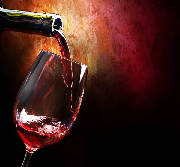 Красное Вино Стакане Черном Фоне — стоковое фото