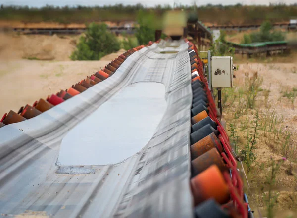 Vista Sobre Uma Correia Transportadora Para Transporte Cascalho Poço Cascalho — Fotografia de Stock