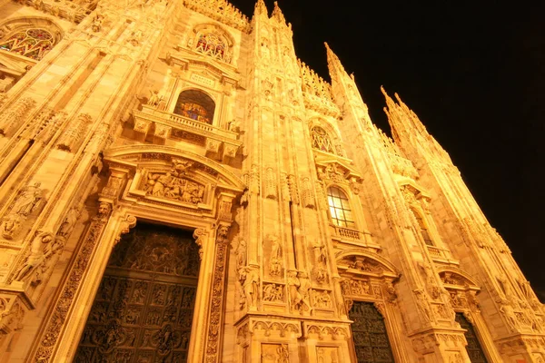 Vista Catedral Milán Italia Por Noche —  Fotos de Stock