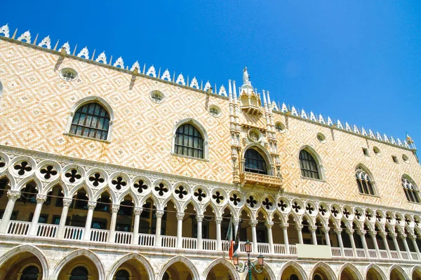 Venedik Talya Dolaylarında Eylül 2018 Büyük Saray Merkezindeki Ünlü Simgesi — Stok fotoğraf