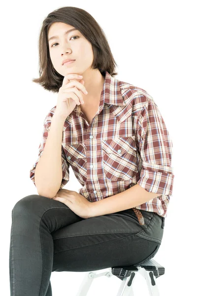 Jovem Mulher Bonita Camisa Xadrez Posando Estúdio Com Isolado Fundo — Fotografia de Stock