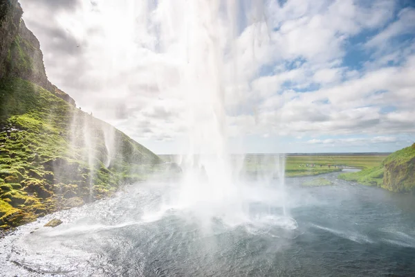 Vackert Vattenfall Bergen — Stockfoto