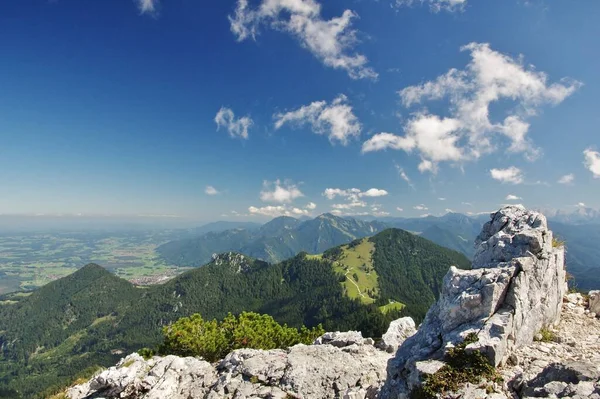 Восхождение Вершину Креста Kampenwand Наслаждаясь Ootlook Chiemgau Chiemsee Верхняя Бавария — стоковое фото